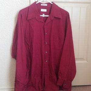 VanHeusen Long Sleeve Dress Shirt with pocket